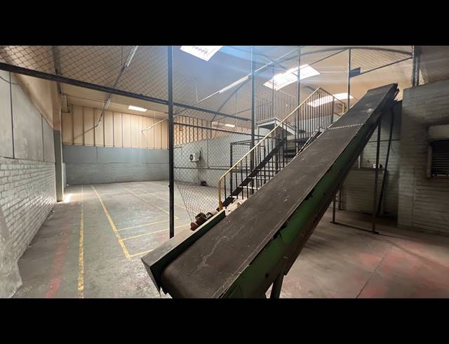 4,834M² FACTORY TO LET IN ALRODE